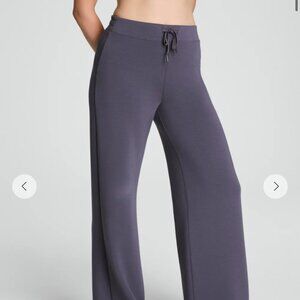SPANX AirEssentials Wide Leg Pant